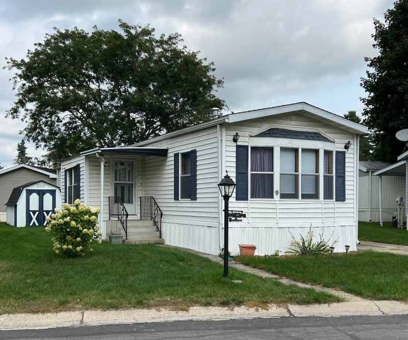 Mow and Trim Small Yard 1/4 Acre or Less